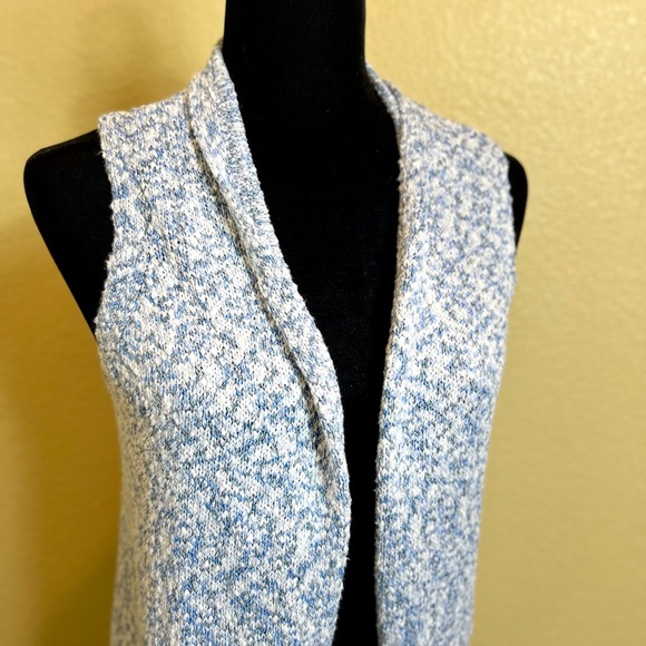 Loft sweater NWT in light blue - Picture 3 of 5